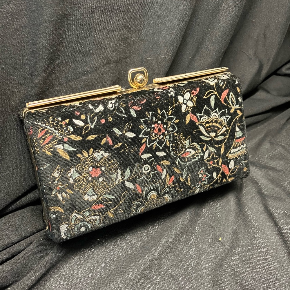 Vintage Black Floral Hardshell Clutch